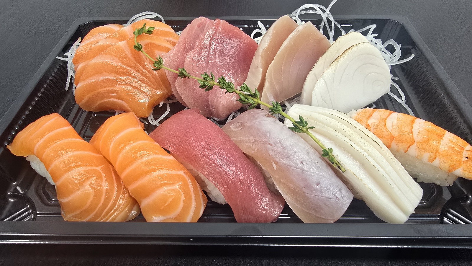 Sashimi & Sushi Set