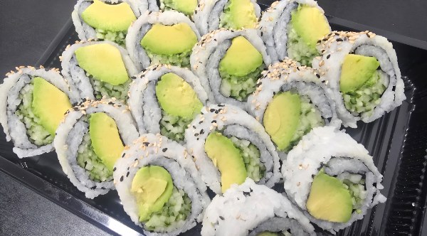 Avocado Roll (10)